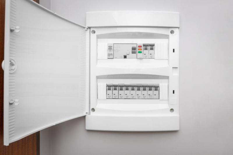 R&eacute;novation &eacute;lectrique, les points cl&eacute;s pour une installation s&ucirc;re